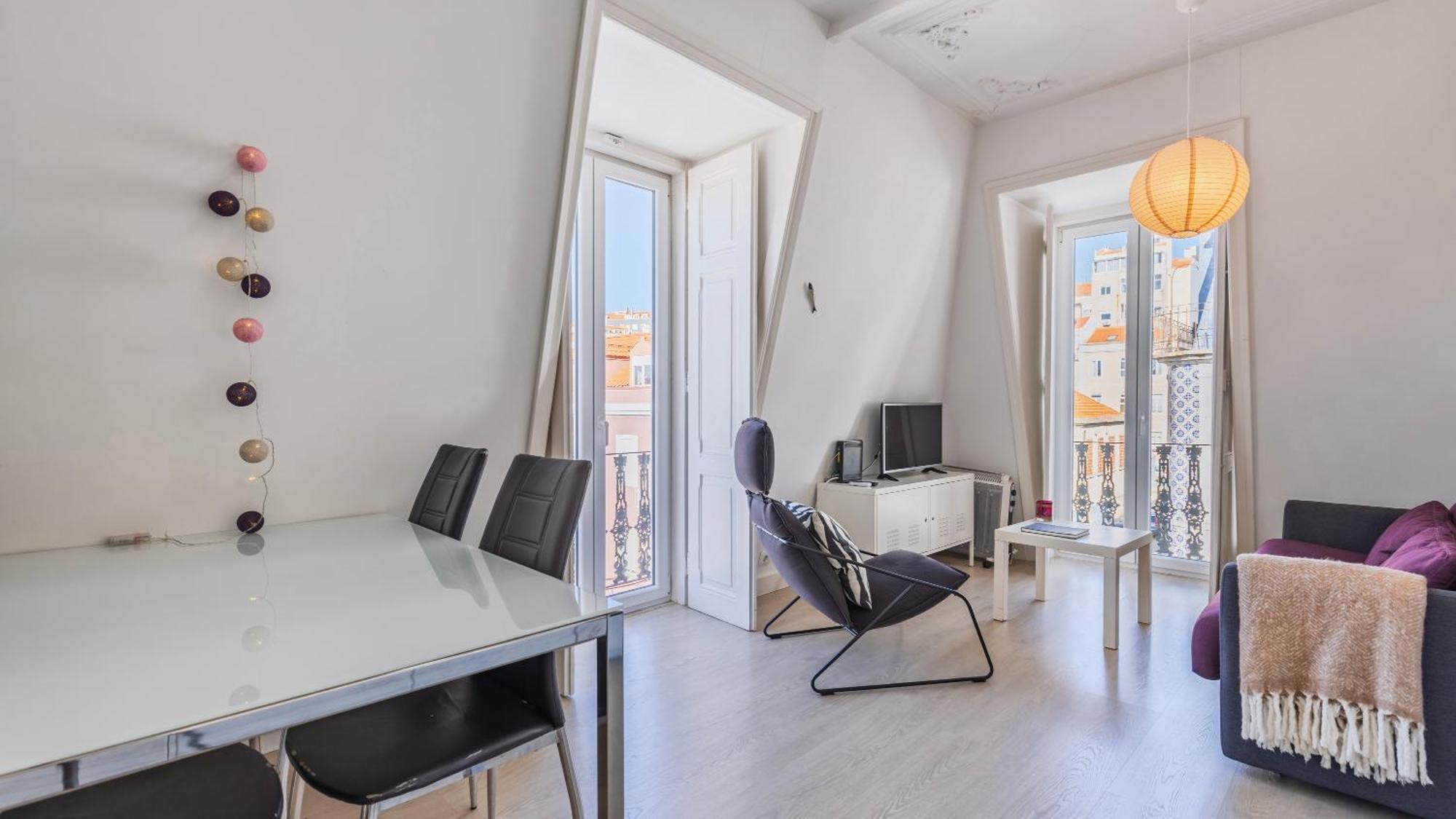 Classic Topfloor Apartment By Lovelystay Lisboa Dış mekan fotoğraf